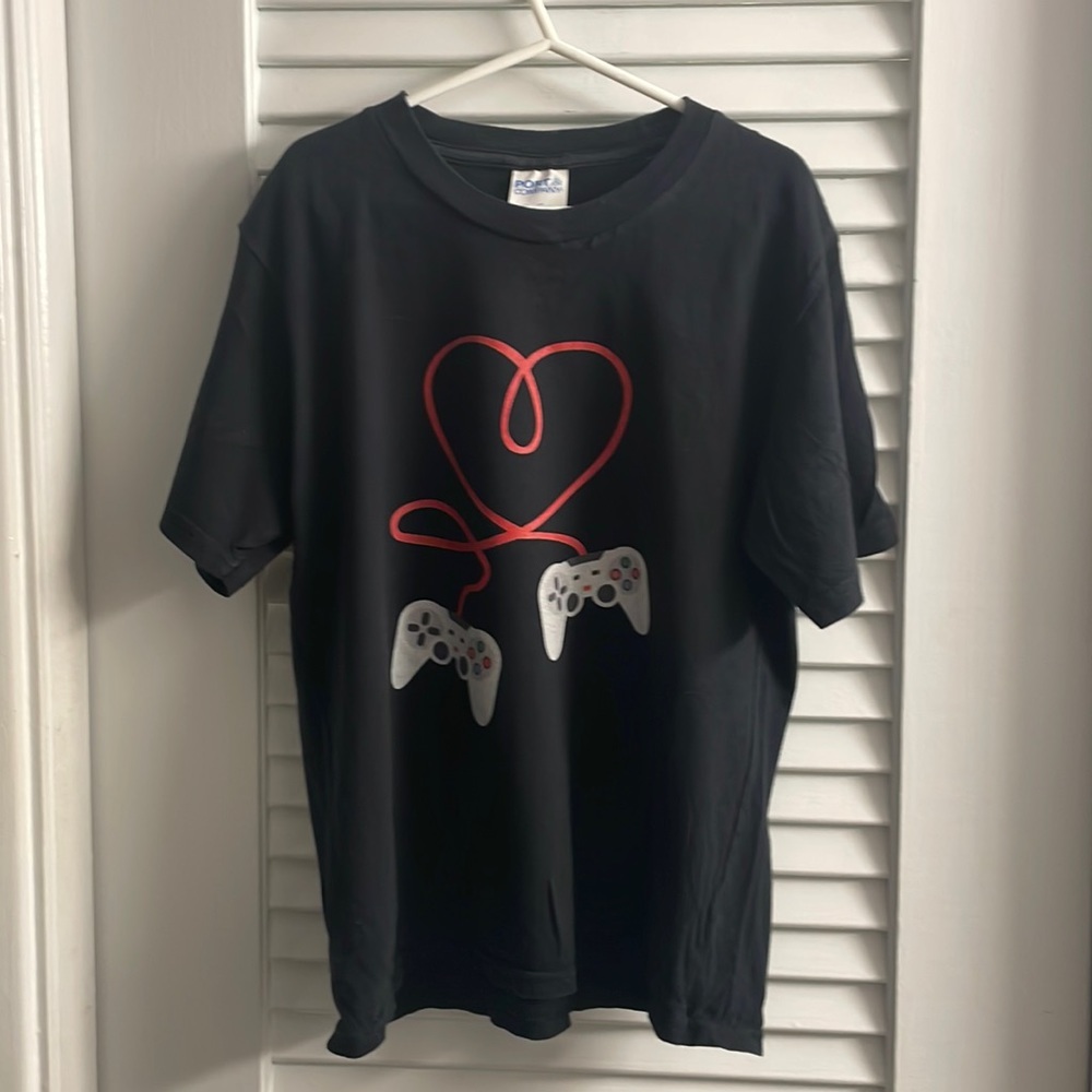 Gamer’s Themed Valentines Day Tee Shirt, Size Small Port & Company, Like New